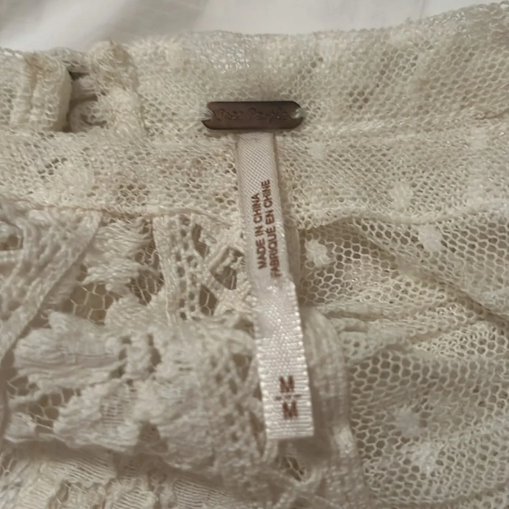 Women’s Free People Medium Cream Lace Bathing Suit Coverup - Picture 3 of 3